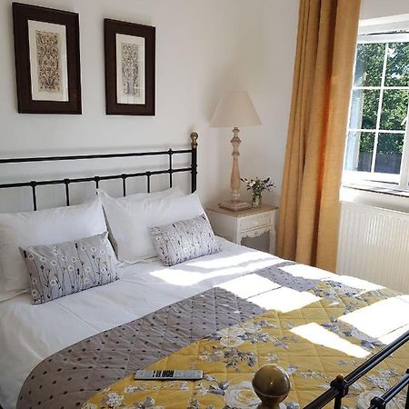Wisteria Haze Bed and Breakfast Κράνφιλντ Εξωτερικό φωτογραφία