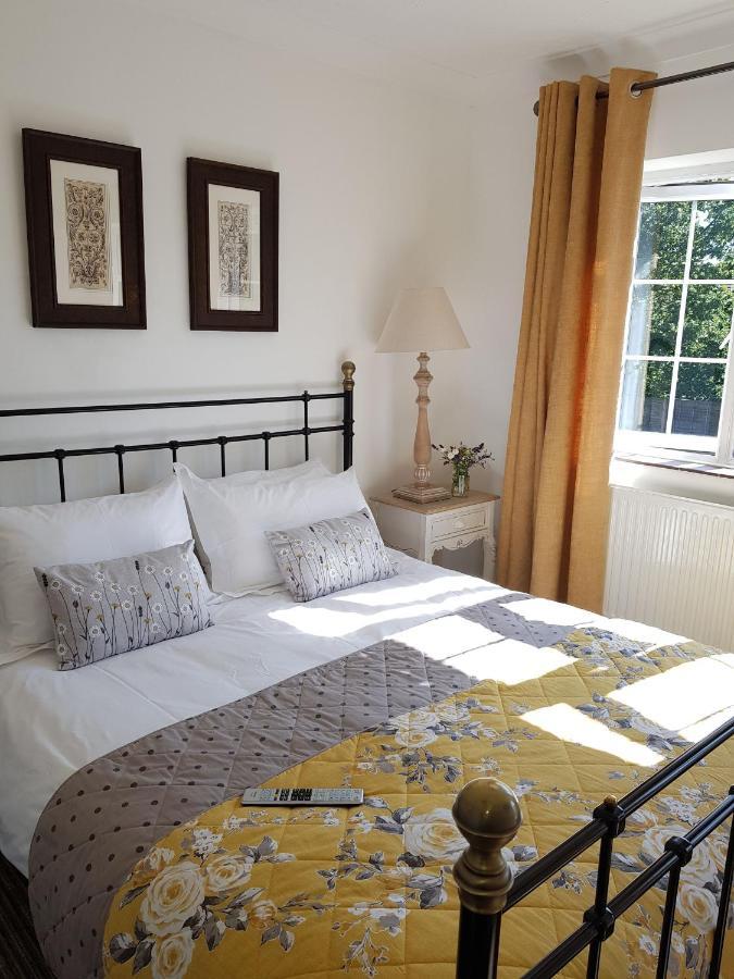 Wisteria Haze Bed and Breakfast Κράνφιλντ Εξωτερικό φωτογραφία